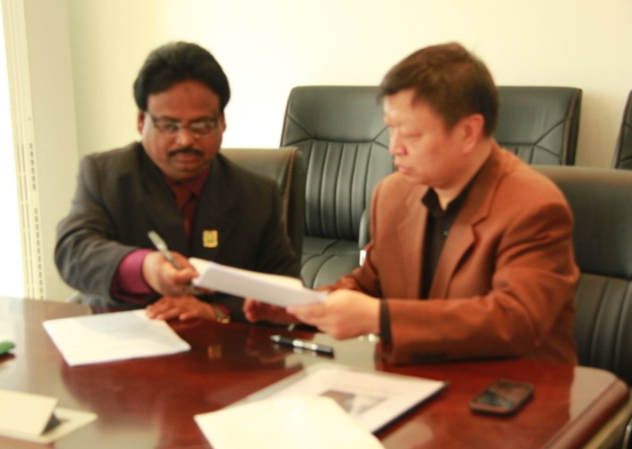 中水科与孟加拉代表团签署橡胶坝合同